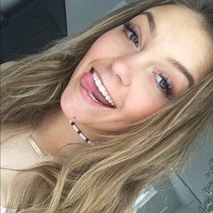 Meet your Posher, Hali